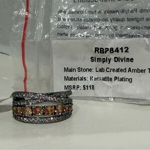 Bomb Party November 2024 Ring Feeling Divine - Size 9